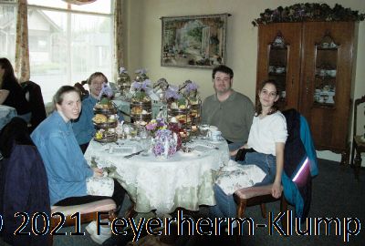 La Tea Da Brunch 1
Unreconciled Family Photos Klump-Feyerherm
Keywords: Photos Unreconciled