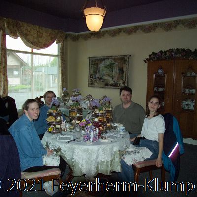 La Tea Da Brunch 2
Unreconciled Family Photos Klump-Feyerherm
Keywords: Photos Unreconciled